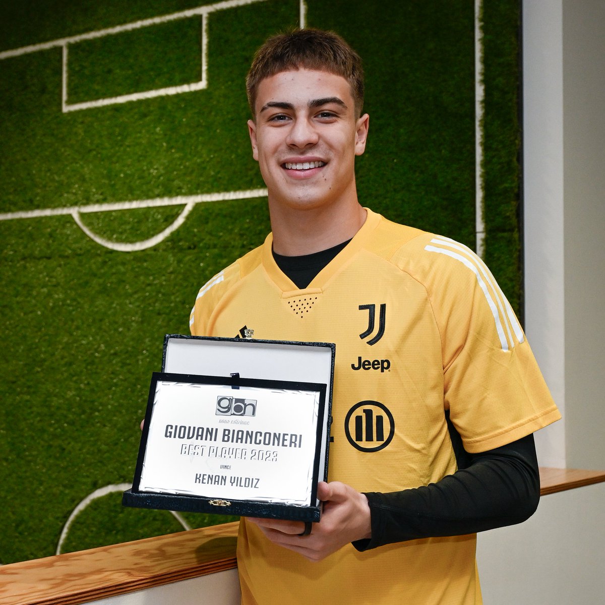 Giovani Bianconeri tweet media