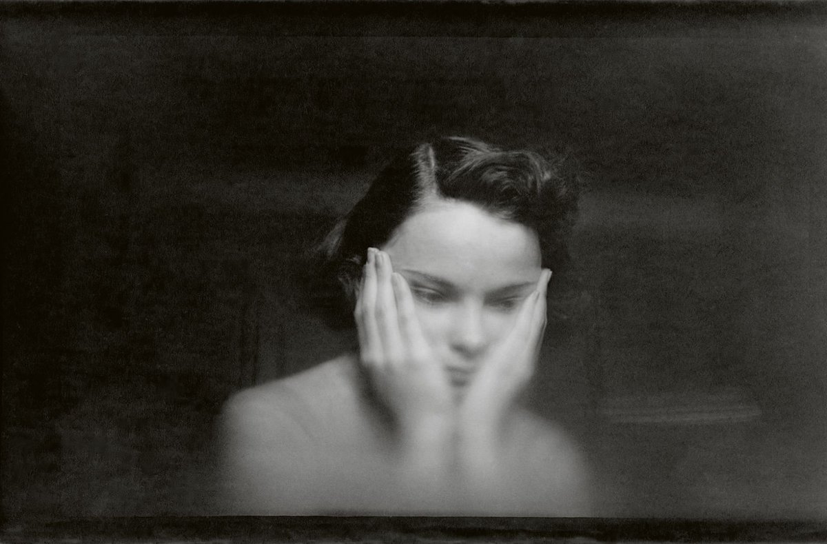 mixdevil66's tweet image. Artistic rebel, urban poet: new book celebrates the iconic #photography of #SaulLeiter. A new retrospective to celebrate the centenary of Leiter's birth brings together his most iconic images with a fascinating selection of unseen work @thamesandhudson  creativeboom.com/features/saul-…