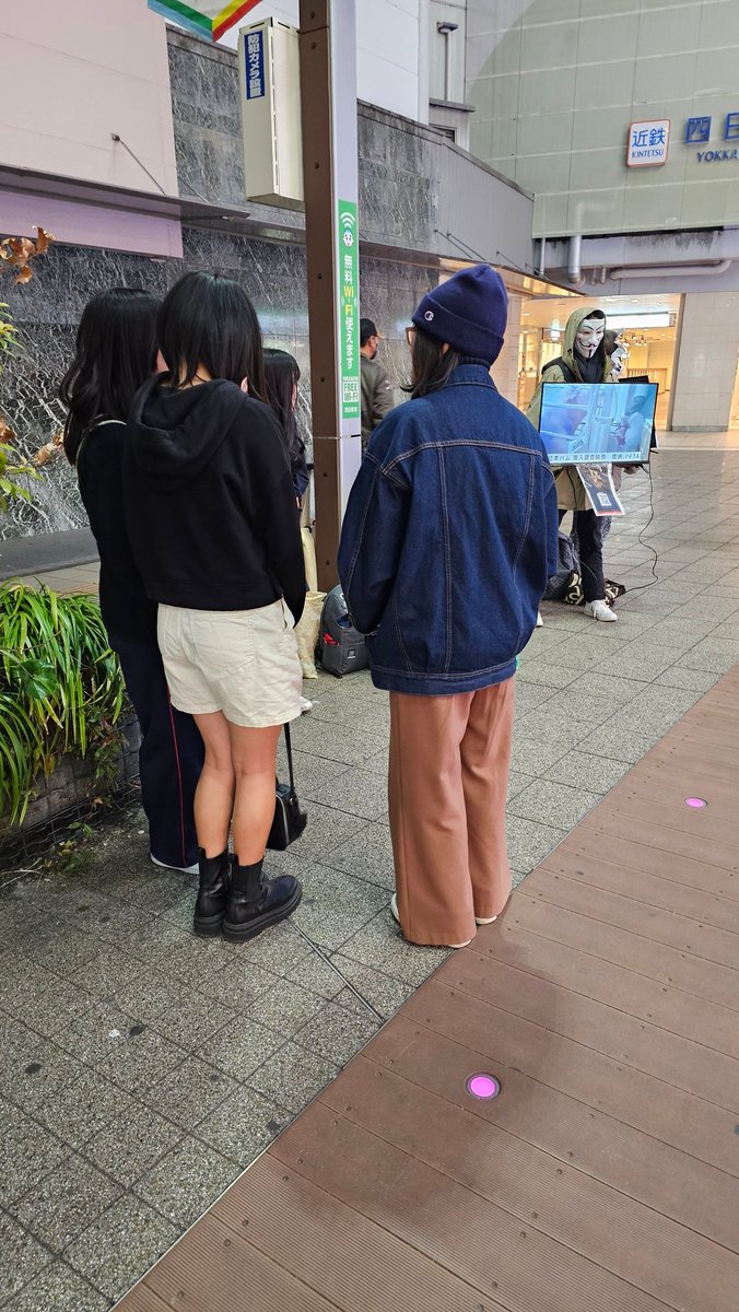 gq7f0yeVMoJRB6g's tweet photo. 昨日は三重県の
近鉄四日市駅前
アニマルライツ活動(キューブ)に
参加しました🐱
一時すごい人だかりができました😅
とにかく若い人たちは
他の活動に関してもいえますが
反応がいいですね
真剣に向き合ってくれます🤗
#アニマルライツ
#cubeoftruth https://t.co/WZ9B58tGIL