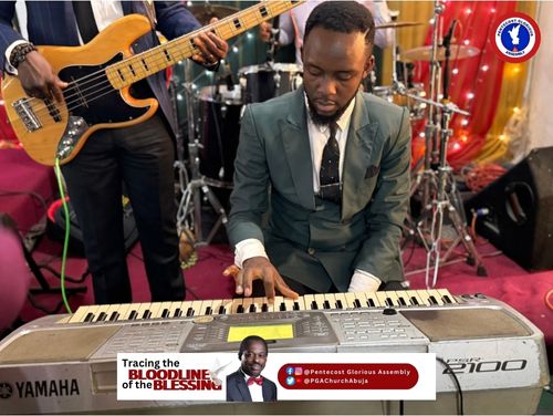 pgachurchabuja's tweet photo. We will Praise you from Everlasting to Everlasting Abba Father. You have done what no man can do.
Praise become easier when you have the best instrumentalist in the house.
#yearofbountifulblessings2024
#pgachurchabuja
#pgafamily
#CommunionService
#praise
#JesusIsLord
@Everyone https://t.co/LbhloecYPm