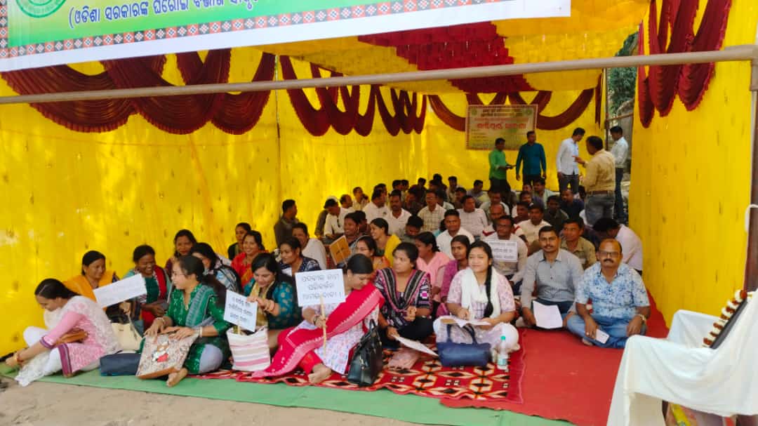 StateVAWParivar's tweet photo. @ArgusNews_in @arvindpadhee @kanak_news @krushibibhag @MoSarkar5T @Naveen_Odisha @otvnews @pranabpdas @rajaaswain @Vkpandianfancl1 @premcchaudhary @SecyChief https://t.co/FCmuV85e6q