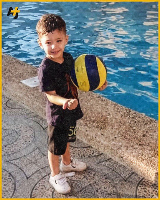 ymselbak's tweet image. « #Hadeel et son petit cousin #Imad ont été victimes des tirs d'un sniper israélien en pleine rue dans le quartier de Sheikh Radwan, à Gaza City, le 31 décembre dernier. Plusieurs personnes ont été témoins de la scène et sont parvenues à extraire le petit garçon à l'aide d'une