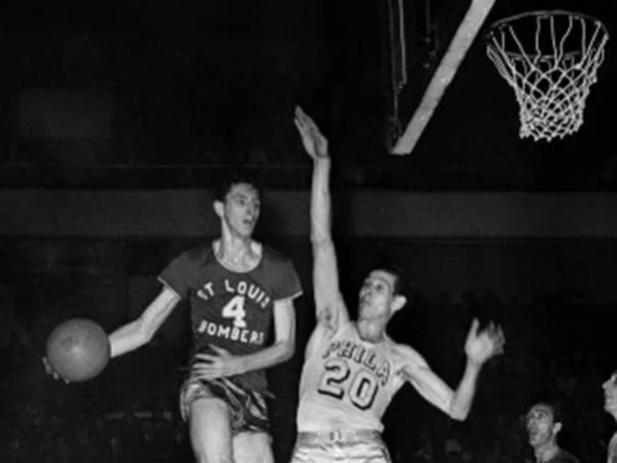 The 1st Game 7 in NBA history 👀

Philadelphia Warriors vs St. Louis Bombers - 1948 Semifinals Game 7

The Warriors beat the Bombers 85-46