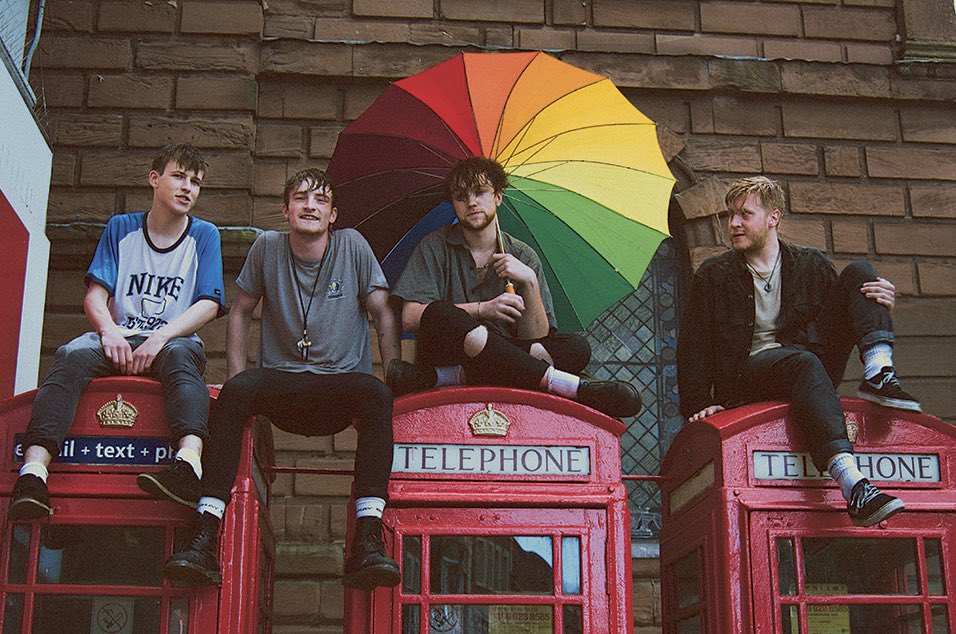 8 years ago today we lost Viola Beach ⛱️

Kris, River, Tomas, Jack, and their manger Craig 💔