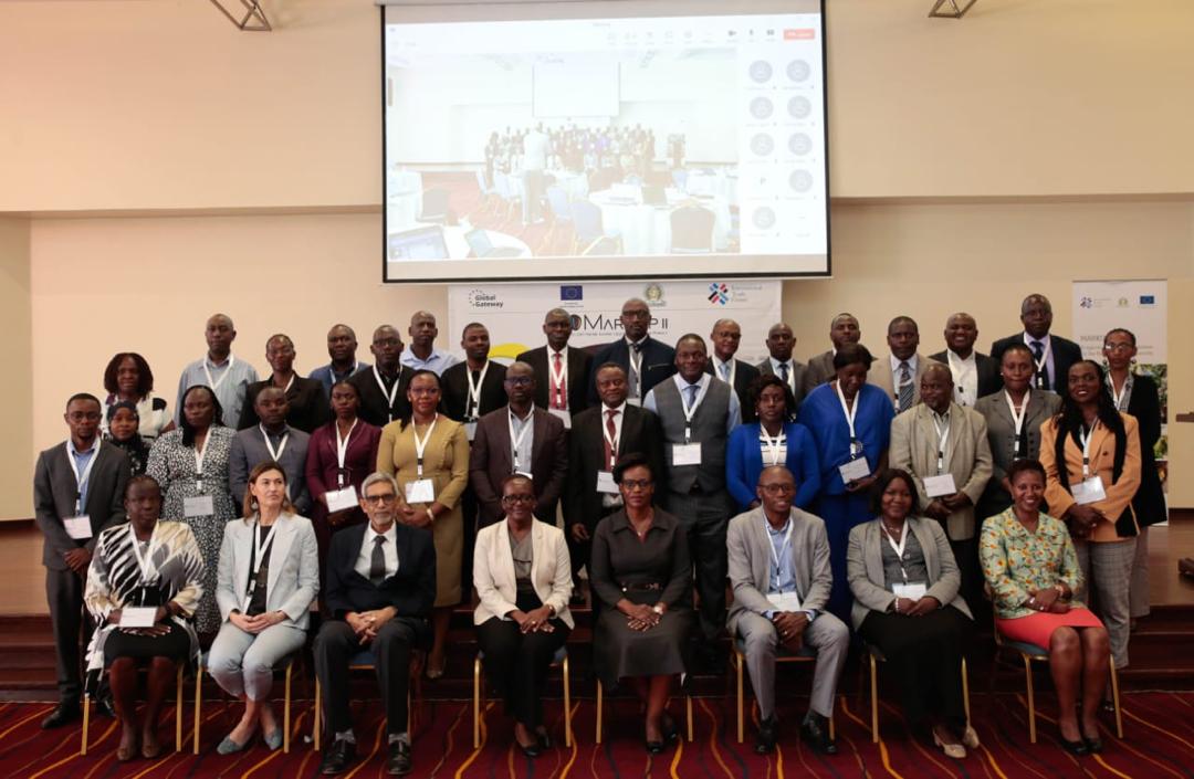 eacmarkup's tweet photo. #Happeningnow!
@jumuiya in partnership with @ITCnews is holding a w/shop in Nairobi for reps responsible 4 standards setting from 🇧🇮🇰🇪🇷🇼🇸🇸🇹🇿 &amp; 🇺🇬, to consider integrating @eacmarkup ii interventions on #qualitycompliance &amp; #standards into the EA standards workplans
@EUinTZ https://t.co/6dZlIW9Tlx