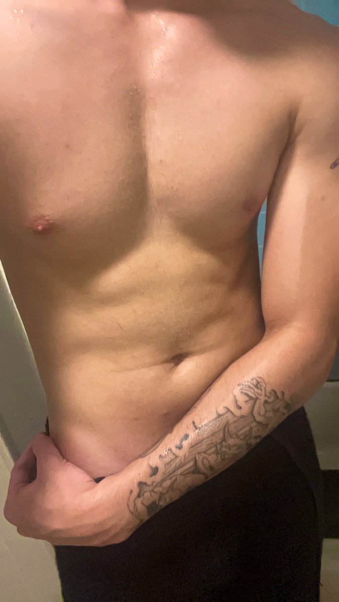 Ac3_twit's tweet photo. post workout shower pic bc why not? #nsfw #nsfwtwt #nsfw_acc #18plus #thirst #thirsttrap https://t.co/MjUNfT1k3X