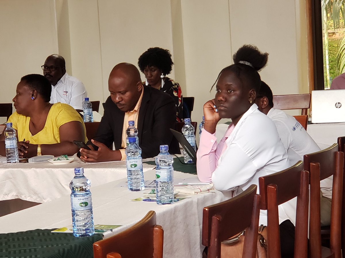 NavigatorNavoda's tweet photo. This morning, NAVODA in collaboration with other NGOs in Bunyoro have participated in the Round table discussion with NGOs on the Tilenga Land Acquisition Process https://t.co/I98z2q0djw