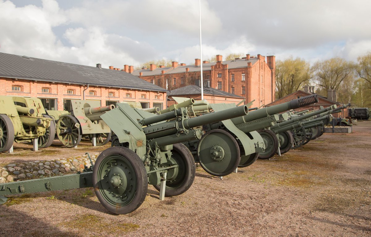 Located next to Häme Castle, Museo Militaria is one of the largest war & military history museums in Finland displaying the history of Finnish artillery, engineering and signalling: museomilitaria.fi/museum-militar… Featured in Exploring Finland’s Cultural Delights discoveringfinland.com/blog/exploring…
