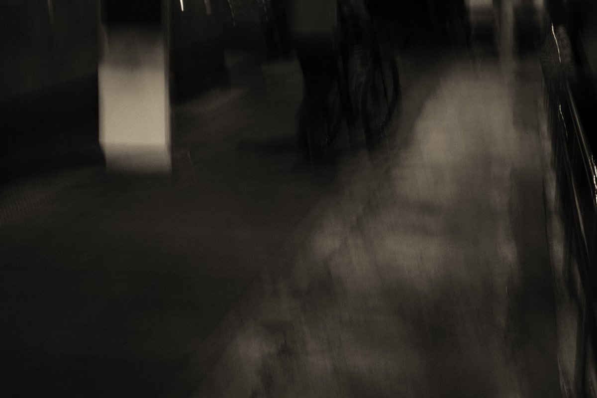 Smoke___Mirror's tweet photo. #streetphotography #blackandwhite
#bangkokstreet
#urbanphotography
#bangkokbus #MRTStations
#urban_addicts
#fujifilm_xseries https://t.co/0BxlSGCuwd