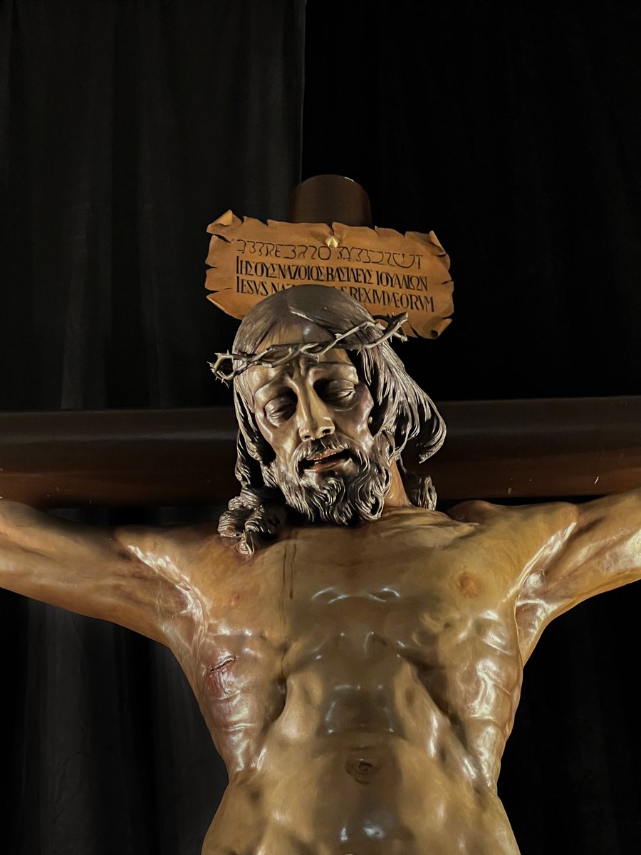 Zamarrilla's tweet photo. La Junta de Gobierno de nuestra Hermandad, aprobó en el día de ayer en sesión de Junta Extraordinaria, presentar al Santísimo Cristo de los Milagros con corona de espinas para el Triduo Cuaresmal.

#Zamarrilla #CofradíasMLG https://t.co/rtRA85axkT