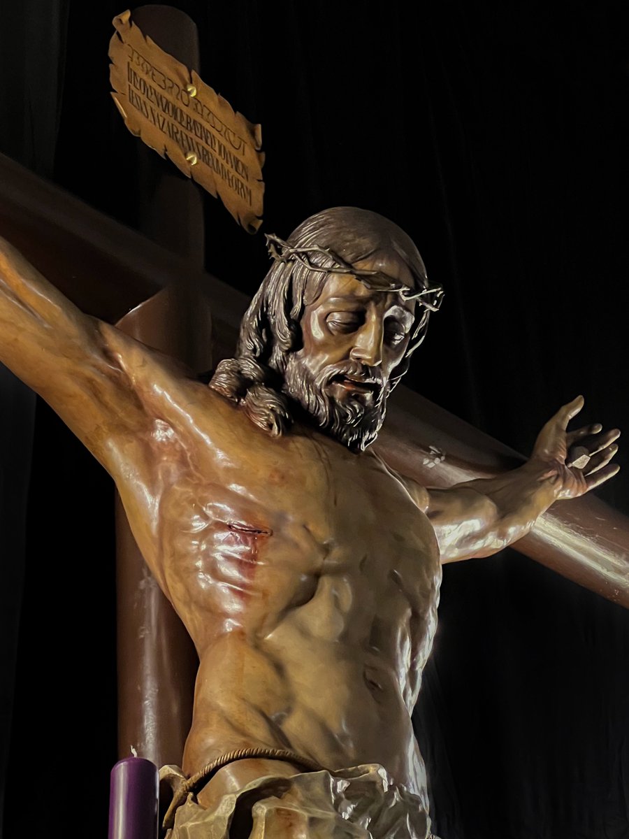 Zamarrilla's tweet photo. La Junta de Gobierno de nuestra Hermandad, aprobó en el día de ayer en sesión de Junta Extraordinaria, presentar al Santísimo Cristo de los Milagros con corona de espinas para el Triduo Cuaresmal.

#Zamarrilla #CofradíasMLG https://t.co/rtRA85axkT