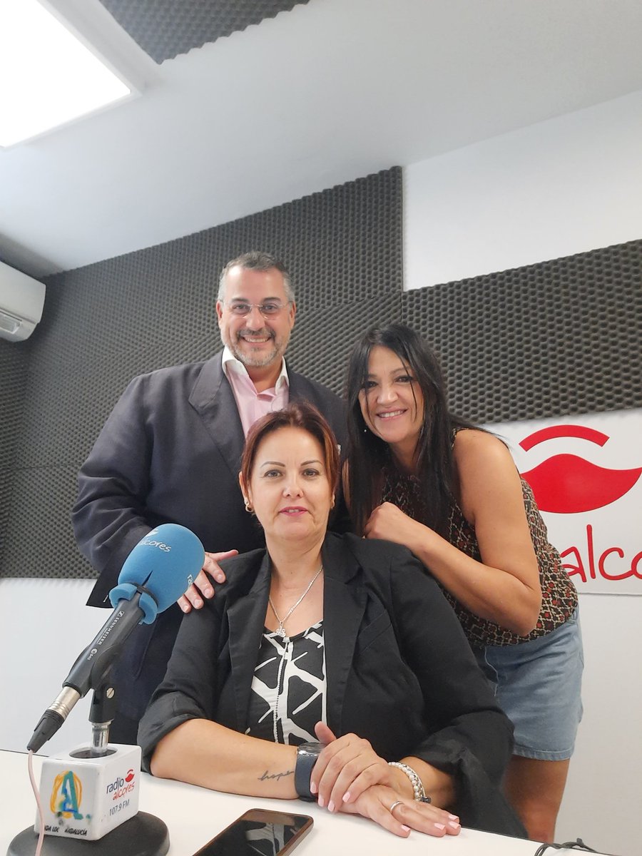 En el #DiaMundialdelaRadio felicitamos a nuestra querida <a href="/manuelasopa/">Manuela De los santos</a> y a todo <a href="/ElVisoDelAlcor_/">El Viso del Alcor</a> . Un placer colaborar en la bella historia de la #RADIO