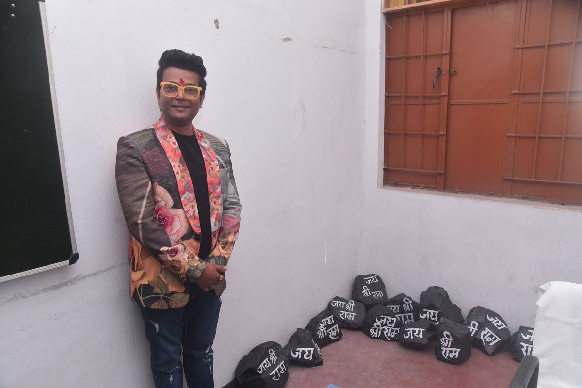 paichankonnavin's tweet photo. .
बेवजह खूष रहिये
"वजह"
अक्सर बहोत महंगी होती हैं..
.
#bestcomedian #bestcomedyshow #comedynights #paichankon #comedy #laughter https://t.co/MifK4sk7VE