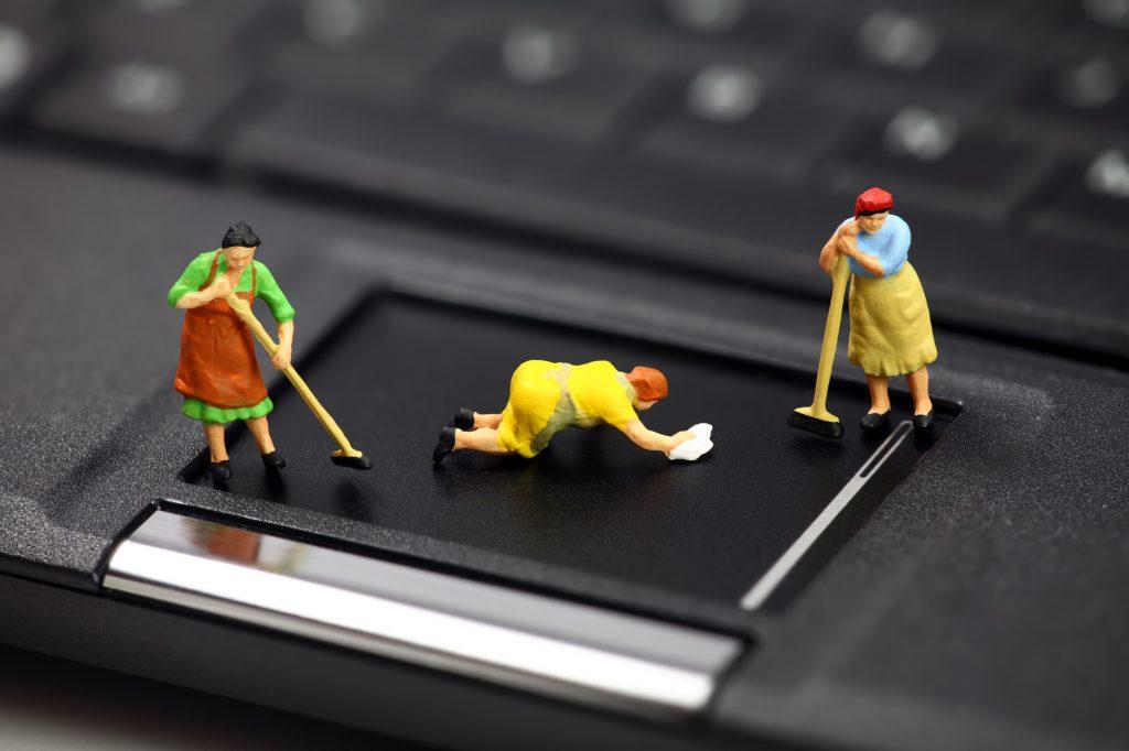 BHT_CE's tweet photo. This week we are celebrating National Clean up Your Computer Day - shaking the crumbs out of the keyboard, polishing the screen, wiping the sticky fingers prints off the keyboard.  Showing our tech a bit of love! @BucksHealthcare https://t.co/sgCcA6K519
