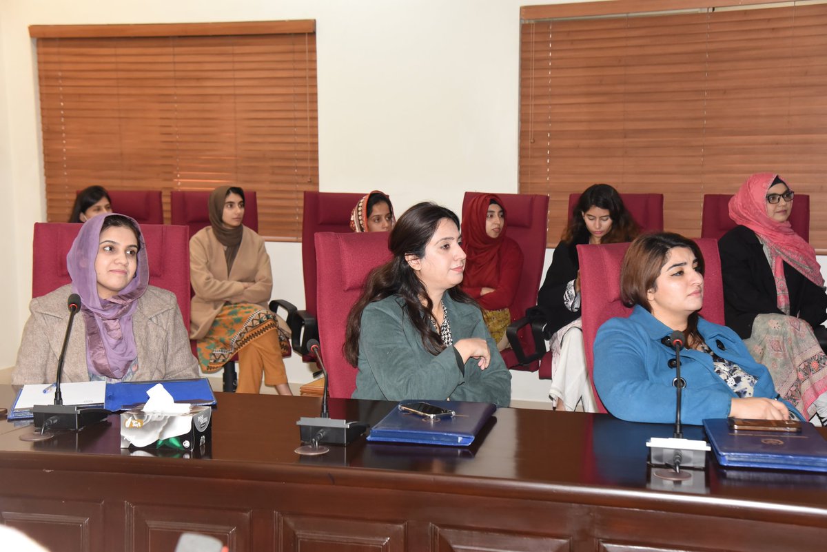 fuislamabad's tweet image. The Department of Community and Preventive Dentistry, Foundation University College of Dentistry successfully organized and conducted one day workshop on “Work-life Balance: Stress and Coping Techniques” on 1st Feb. 

#FUCD #FUSH #FUI  #Balance #Workshop #CommuniyDentistry