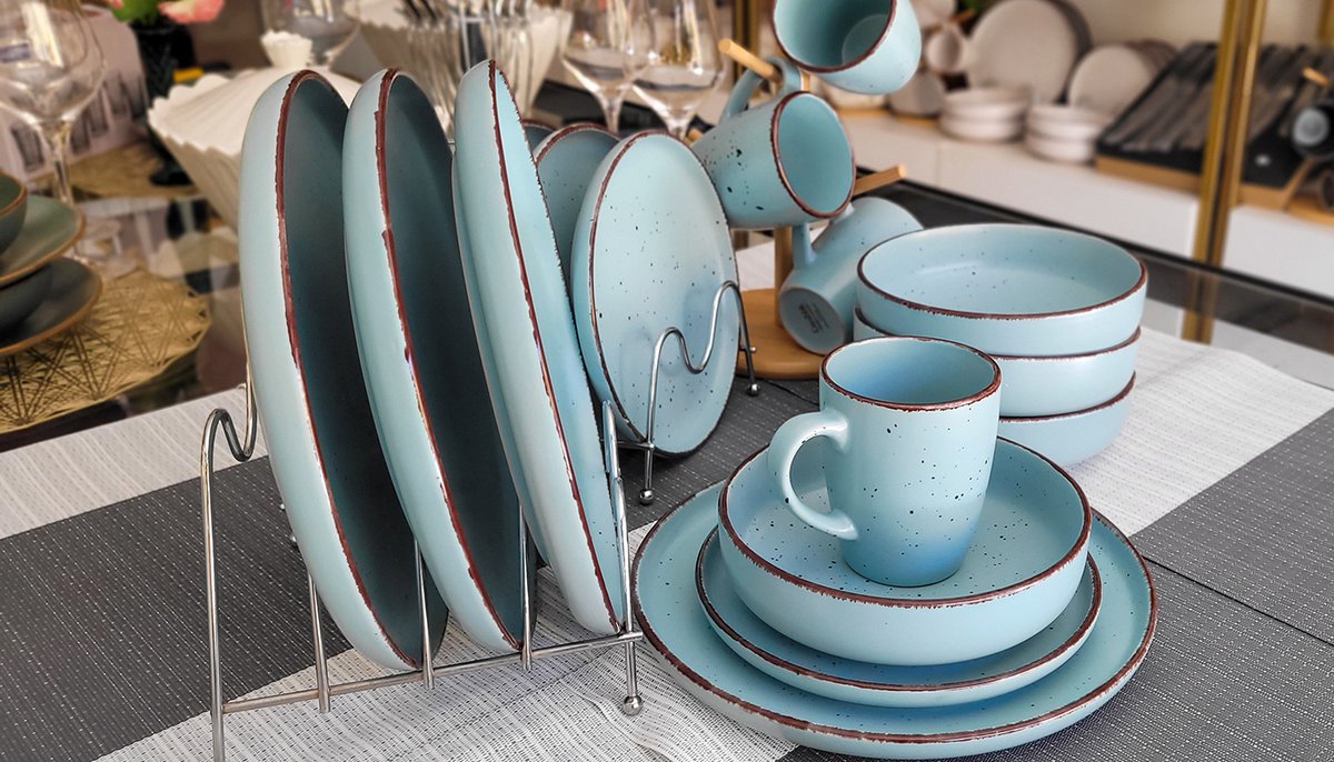 KitchenFlaire's tweet photo. ✨ This 16-piece ceramic set boasts high-quality, durable dishes!

They are microwave and dishwasher safe, perfect for everyday use!

Get yourself a set for only Kshs. 4,900/=

#FineDiningMadeEasy #DishwasherSafeDishes #HighQualityCeramics #TableSettingGoals #DineInStyle https://t.co/B4wIIwzFcK