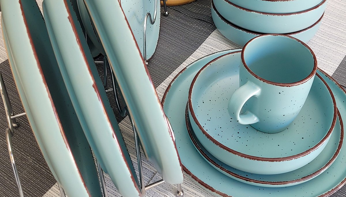 KitchenFlaire's tweet photo. ✨ This 16-piece ceramic set boasts high-quality, durable dishes!

They are microwave and dishwasher safe, perfect for everyday use!

Get yourself a set for only Kshs. 4,900/=

#FineDiningMadeEasy #DishwasherSafeDishes #HighQualityCeramics #TableSettingGoals #DineInStyle https://t.co/B4wIIwzFcK