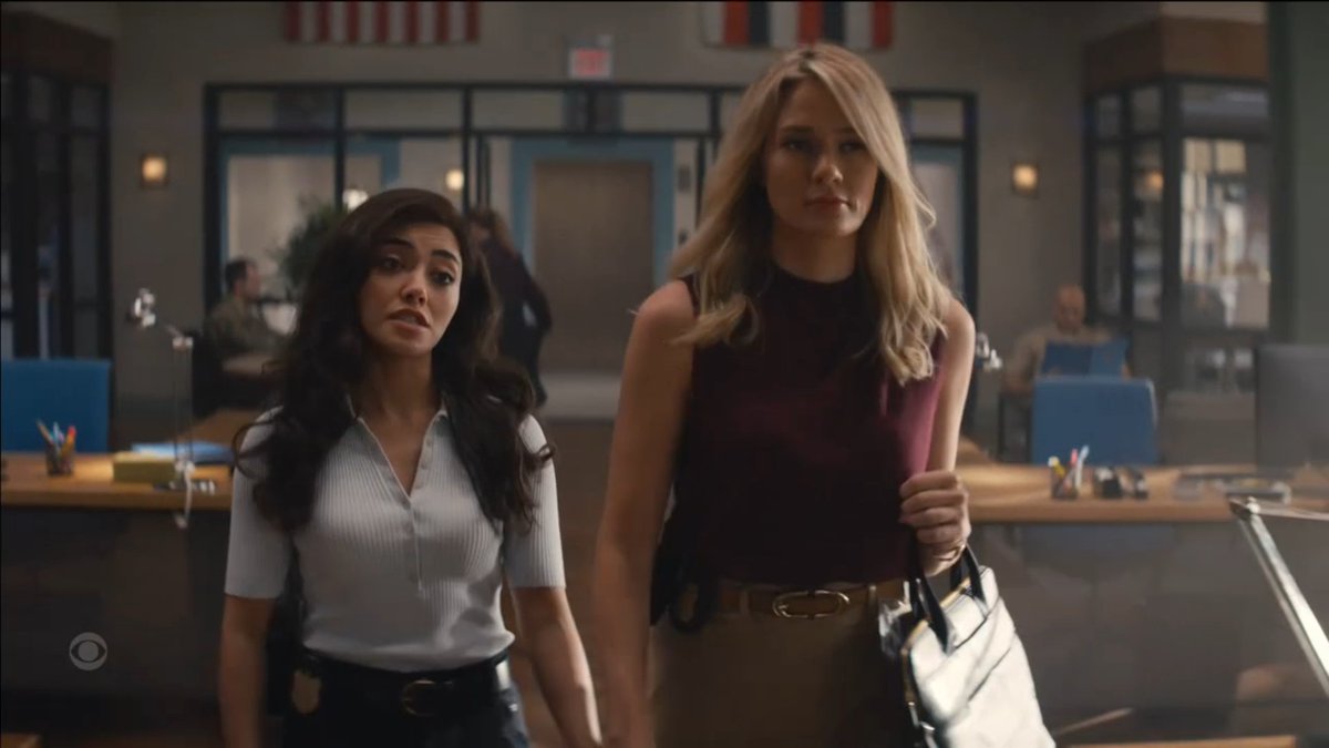 _katewhistler's tweet photo. new season, same height difference #NCISHawaii https://t.co/zICMwqL664