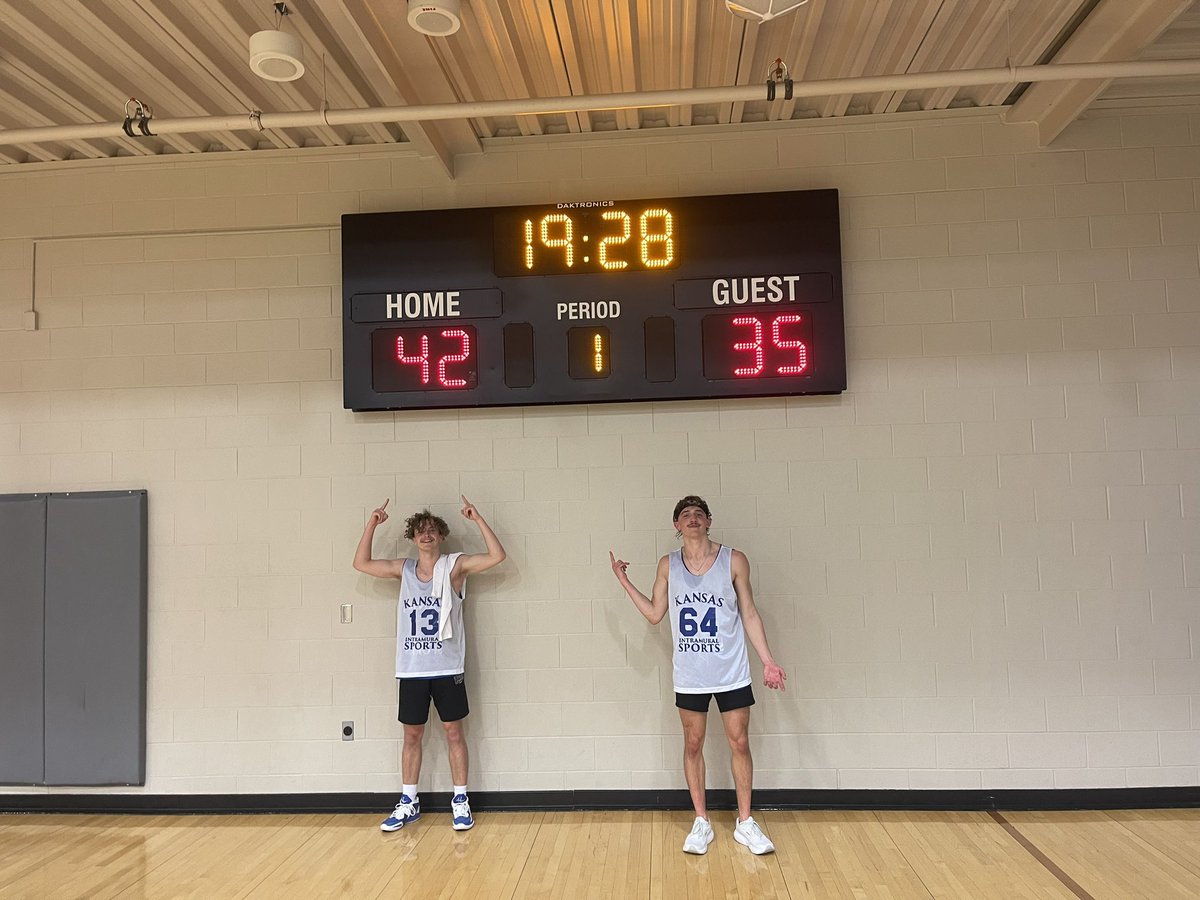 BTeamBuckets's tweet photo. B like the Buckets #w https://t.co/kUZn2f9nbu