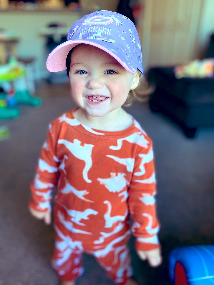 jmiddlen's tweet image. the cutest packers hat on the cutest little girl. 
if you need a baby model, i got you 😉 
@packers