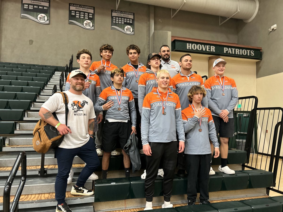 kane_cooks's tweet photo. Earned 2nd Place in 175 lbs at the CIF D3 Central Section Tournament this weekend. My cousin Kodie earned 3rd place in 157 lbs. Heading to Masters Friday. Thankful for my coaches @CoachDLoney https://t.co/S4GilJyzIX