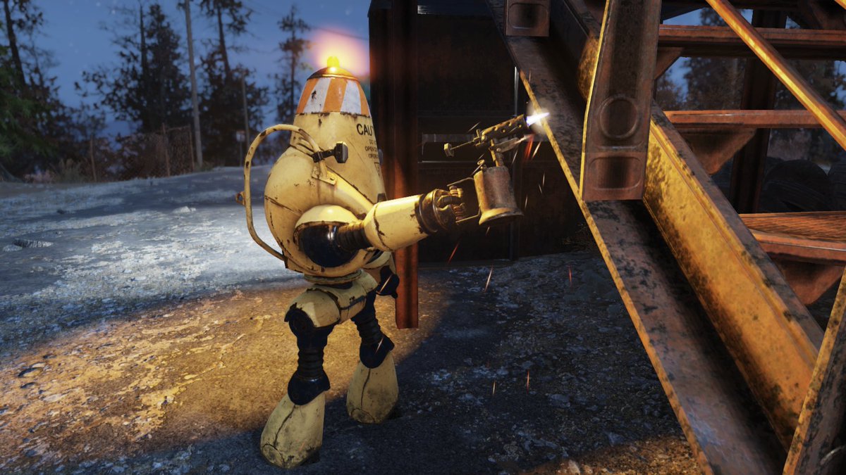 WAssaultron's tweet photo. good morning wasteland
fun fact, i'm not the only robot that uses tools
#fallout #fallout76 #Protectron https://t.co/vVfMgsrY5v