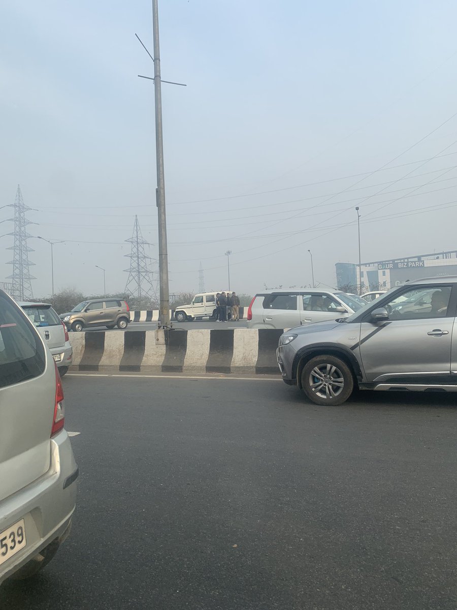 SSTalks_Saurabh's tweet photo. Country seems to only know is to agitate, struggle in NCR begins for commuters. #Hatekissanandolan https://t.co/nQMPxqXvHj