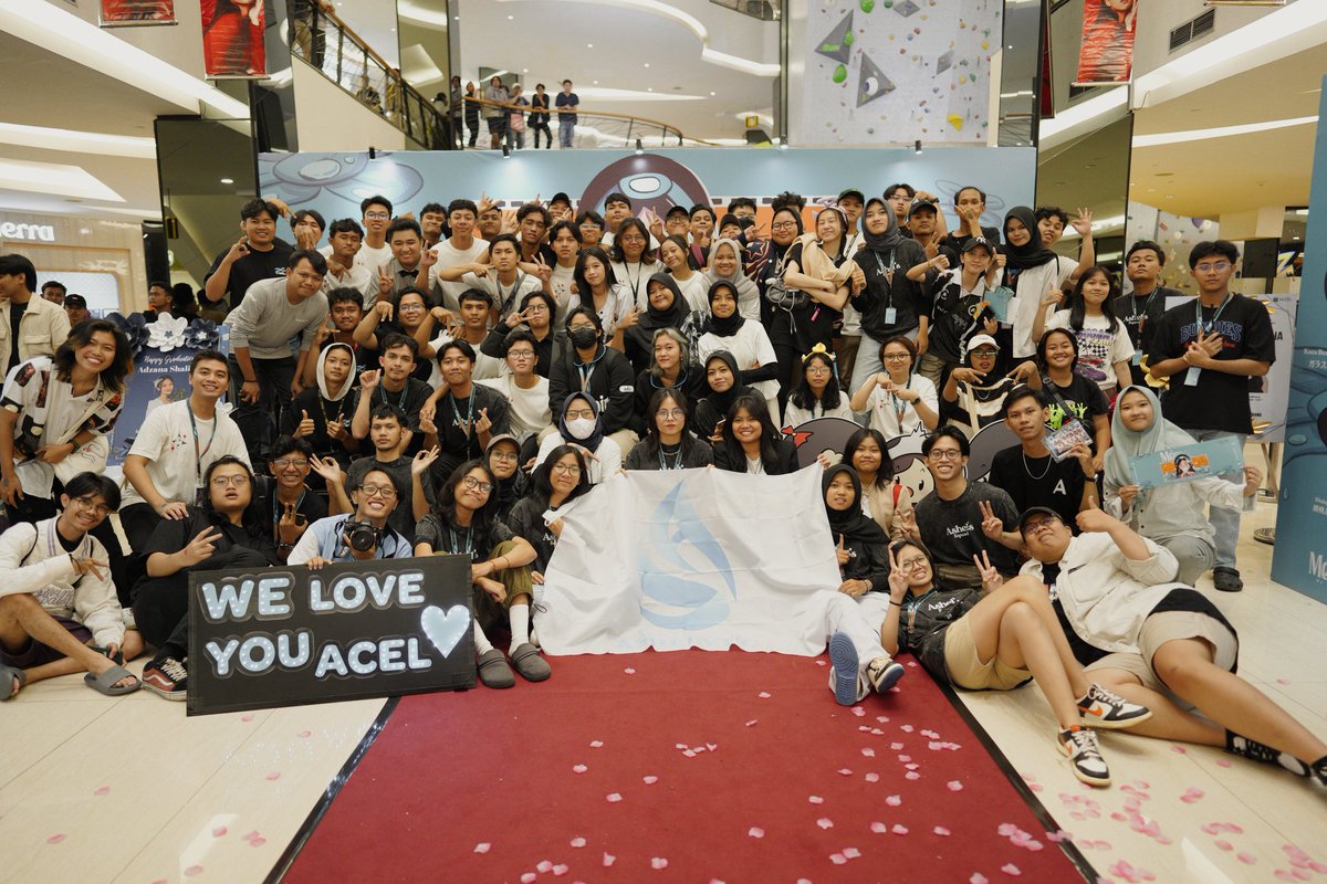 hdhjle's tweet photo. It is what it is.
Terima kasih atas kesempatan yang diberikan di momen terakhir ini, jujur bangga bisa mengawal @S_AshelJKT48 bersama kalian. Kudos for all of you!
See you on the next journey and good luck 🙌🏻
#ASHELesai
#MémoireDeLaSerein https://t.co/9R2S4xOTBJ