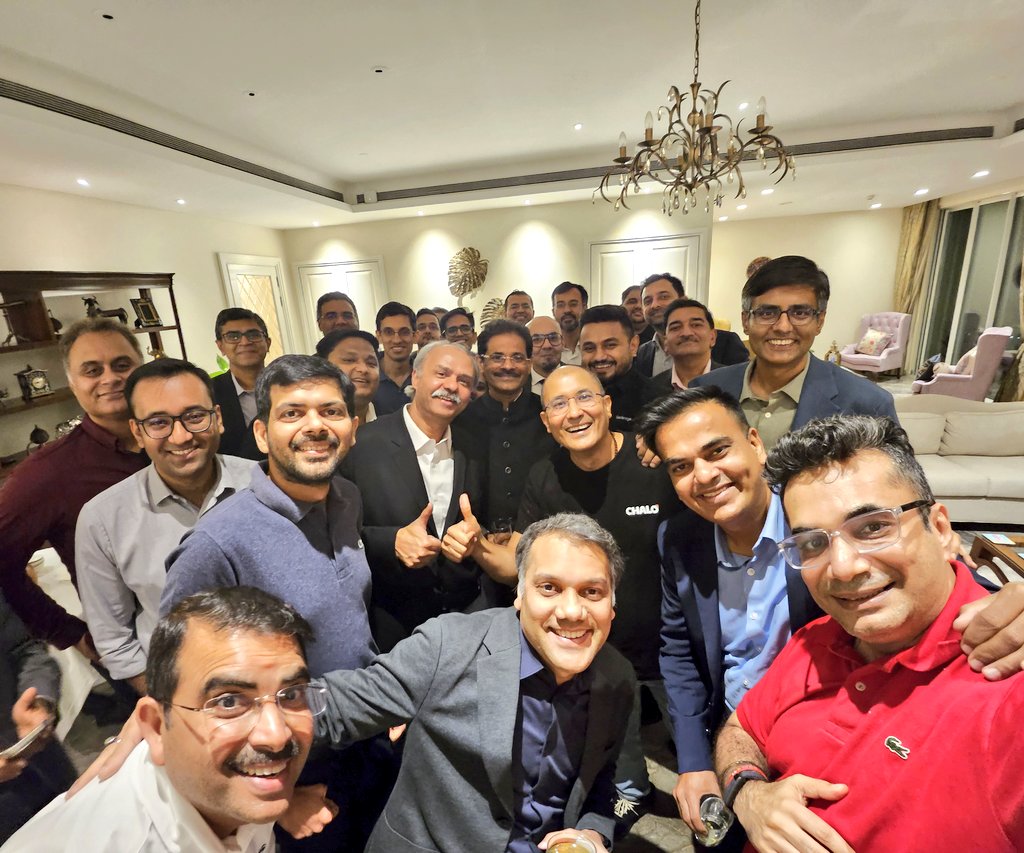 vishalgondal's tweet photo. An incredible dinner with Mr. Dave of @HSBC_IN  &amp; the vibrant @mumbai_tech_. It's inspiring to see a global bank deeply invested in nurturing the local startup ecosystem. Thx @tarunsmehta for adding the Bangalore flavor. Together, we're driving innovation &amp; growth in India. https://t.co/ofdSOHVWoi