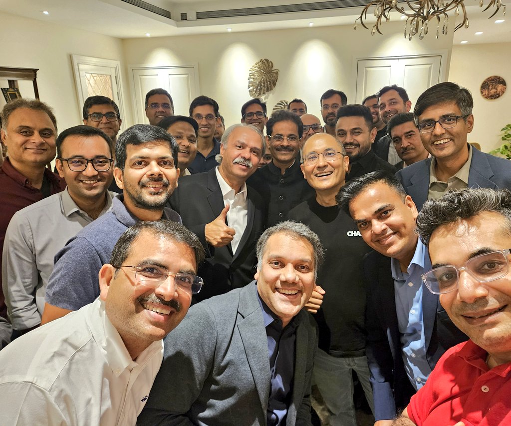 vishalgondal's tweet photo. An incredible dinner with Mr. Dave of @HSBC_IN  &amp; the vibrant @mumbai_tech_. It's inspiring to see a global bank deeply invested in nurturing the local startup ecosystem. Thx @tarunsmehta for adding the Bangalore flavor. Together, we're driving innovation &amp; growth in India. https://t.co/ofdSOHVWoi