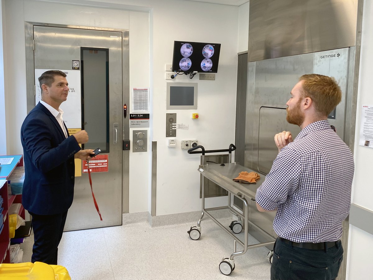 Griffith University's Institute for Glycomics (@glycogriffith) on Twitter photo Last week we were delighted to host Joe Wilkinson. We took him beyond the laboratory doors, to meet a handful of our talented research teams and hear first-hand, the discoveries being made against some of the world’s most devastating diseases. Thank you for visiting us Joe! Last week we were delighted to host Joe Wilkinson. We took him beyond the laboratory doors, to meet a handful of our talented research teams and hear first-hand, the discoveries being made against some of the world’s most devastating diseases. Thank you for visiting us Joe!