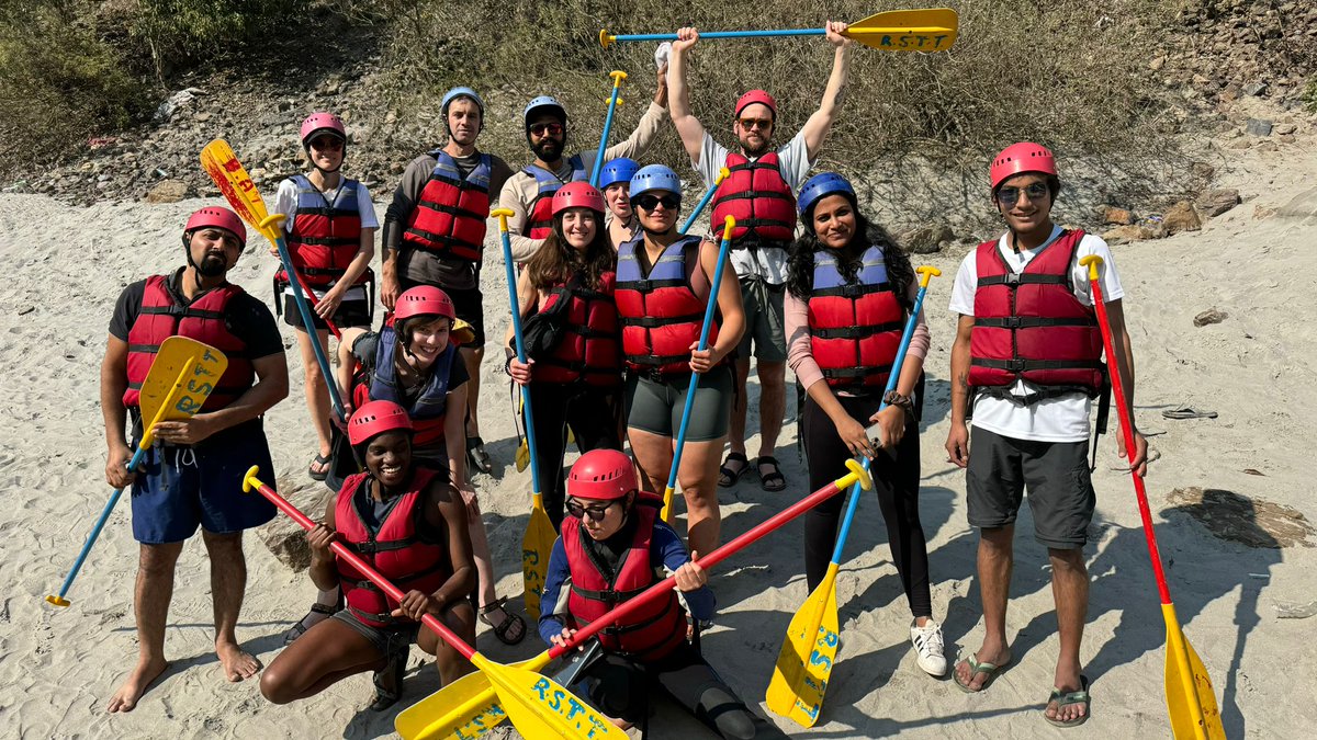 RishikeshYT's tweet photo. Riding the rapids in Rishikesh with our amazing yogis! 🚣‍♀️💫 #adventuretime #yogafriends #yogateachertraining #rishikesh #rafting https://t.co/s5e14jAJDr