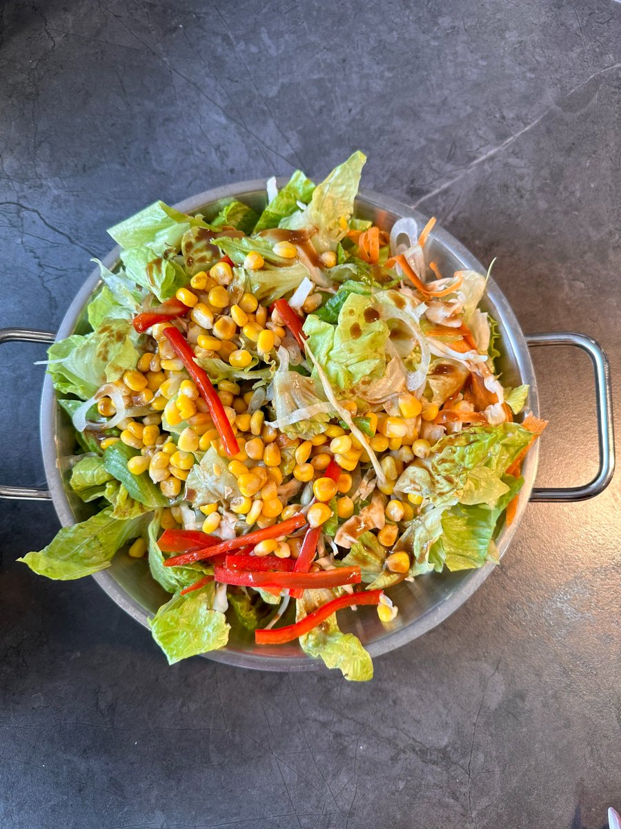 TrngQucDng3's tweet image. German Cuisine on Lunar New Year
Hackbraten with gravy sauce and smash potatoes
Sauteed mushroom
Salad with balsamic sauce
Hanoi coffee egg
#kitchenlab #hiddebkitchen