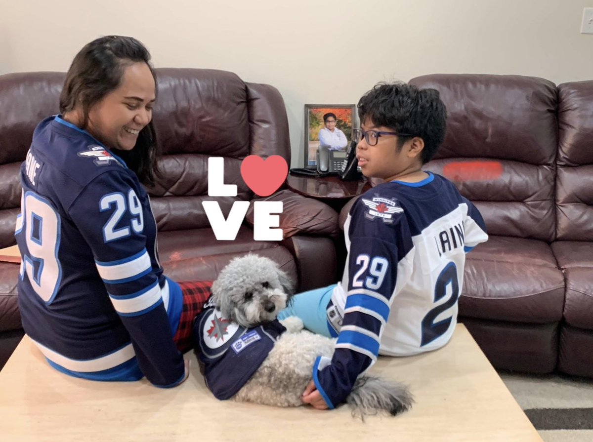 angelsent77's tweet photo. @PatrikLaine29 We Love Patty!!!💙💙💙 @ElsieGbesana https://t.co/q68NrbCgz9