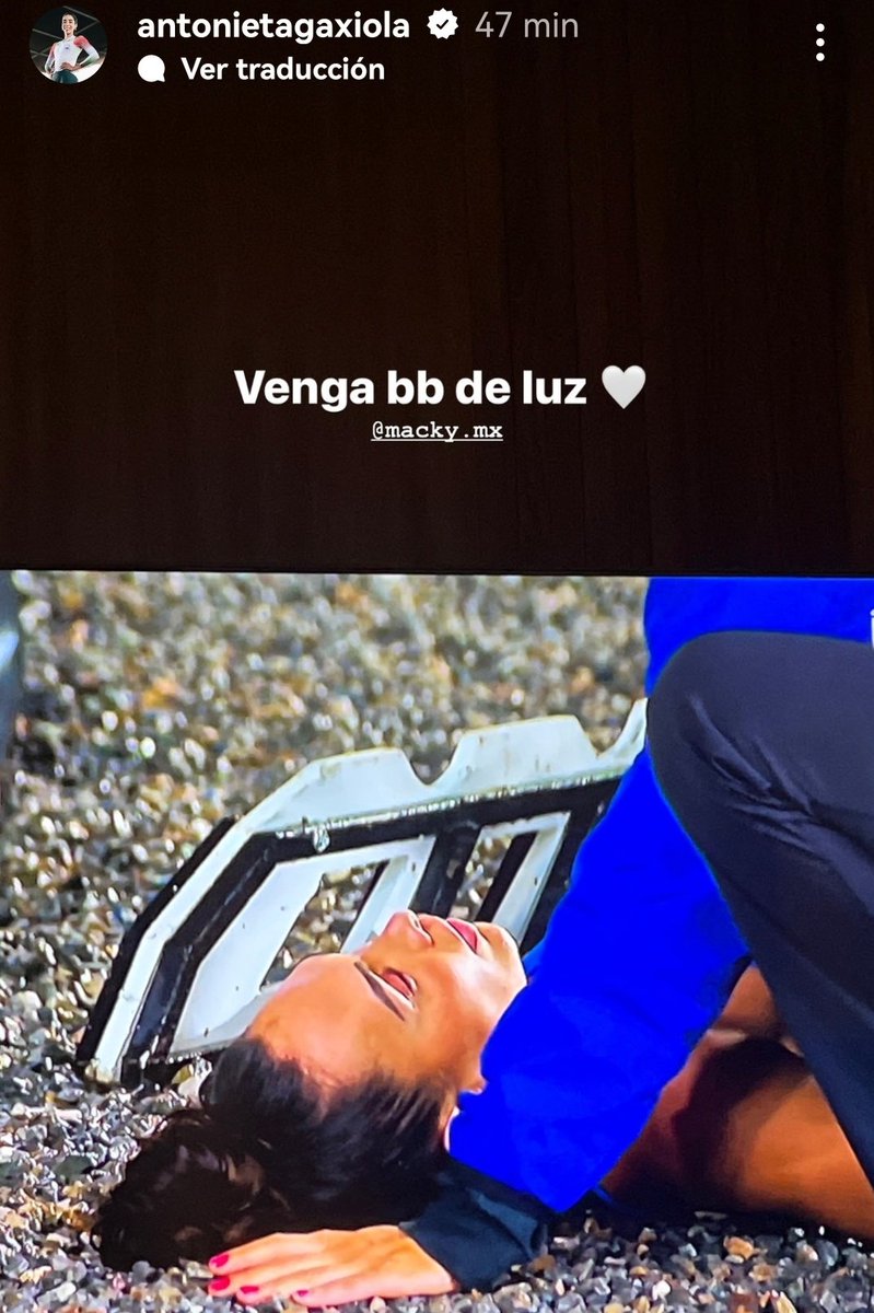 Anto apoyando a su bebé de luz desde hace 7 años... I'm 🥺💙