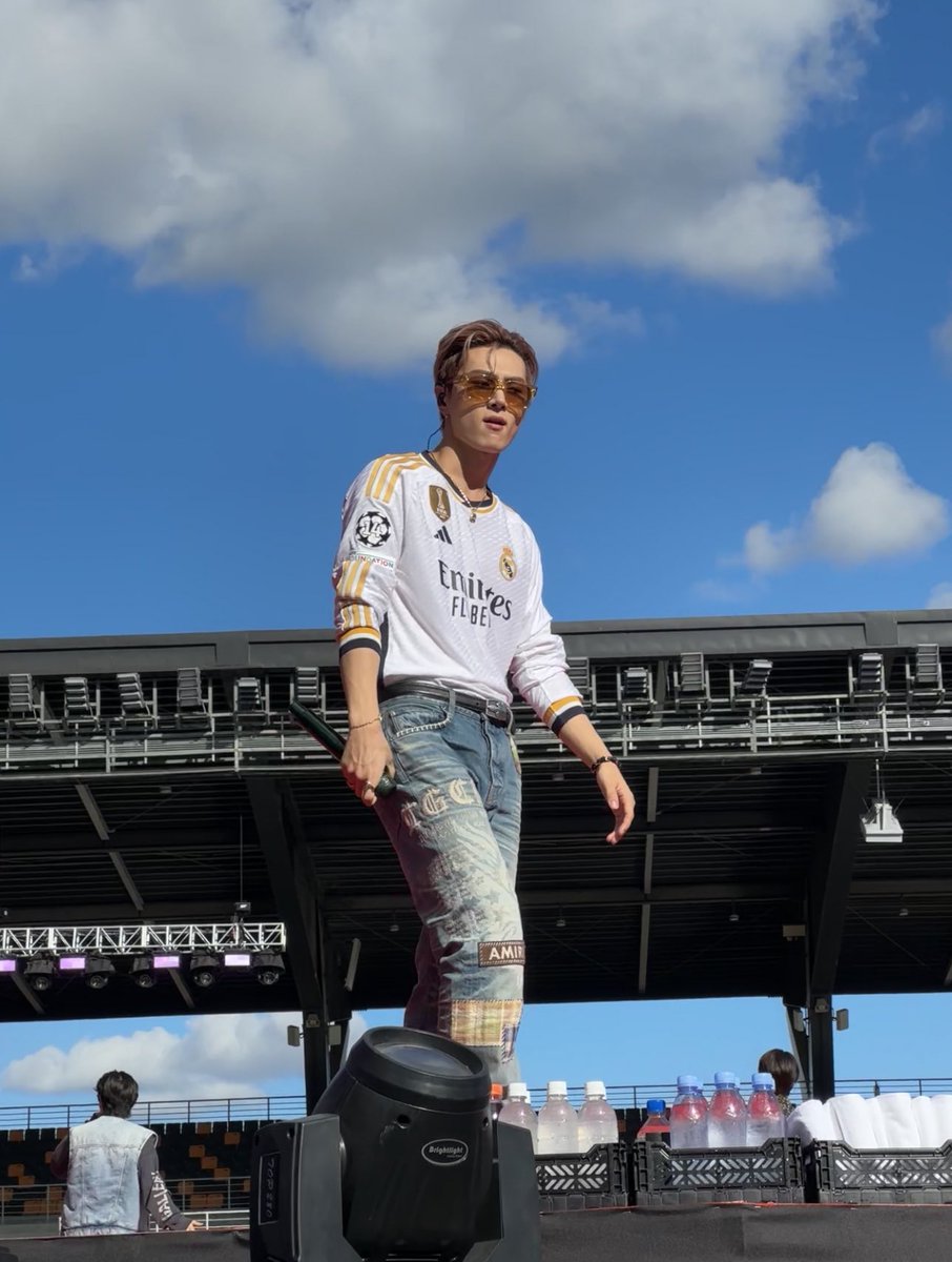 hello, here are jay photos w/o watermarks for my bluejays out there 💖

all are raw screenshots from my fancams so pls bear with the quality 🥹

#FATE_IN_NEWCLARKCITY 
#ENHYPEN 
#ENHYPEN_JAY