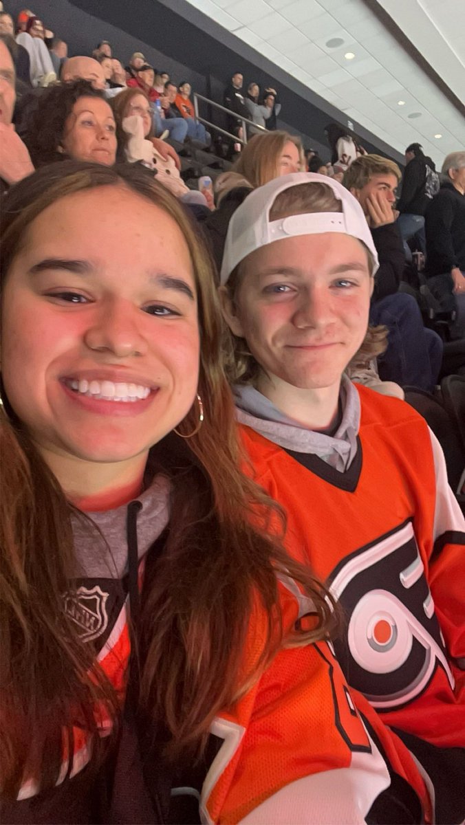 What an amazing win tonight! So glad I got to watch with Danny and Finn! Go Flyers! 🧡🖤
#NUSM227