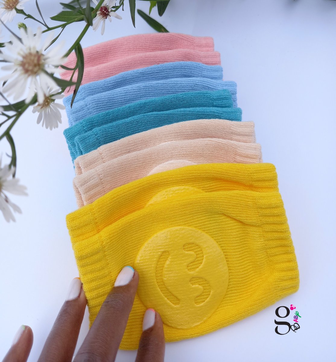 Unleash the cuteness with our Anti-Skid Knee Pads! 👶Perfect for your little explorer's adventures. Now at just UGX 16,000 a pair, because every crawl deserves comfort and style! #BabySafety #GiseldaBaby #AntiSkidKneePads #CuteCrawls #ParentingEssentials #ShopSmart #TinySteps