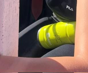 llevaron; dos mochilas Nike, dos auriculares de la marca Xiaomi, un cargador iPhone tipo C, champion FILA(no tienen plantillas), bolsón puma negro, un termito Hydrate gris de 710ml y otro marca Bubba de 1lt verde limón personalizado, billeteras con documentos, tarjetas y dinero