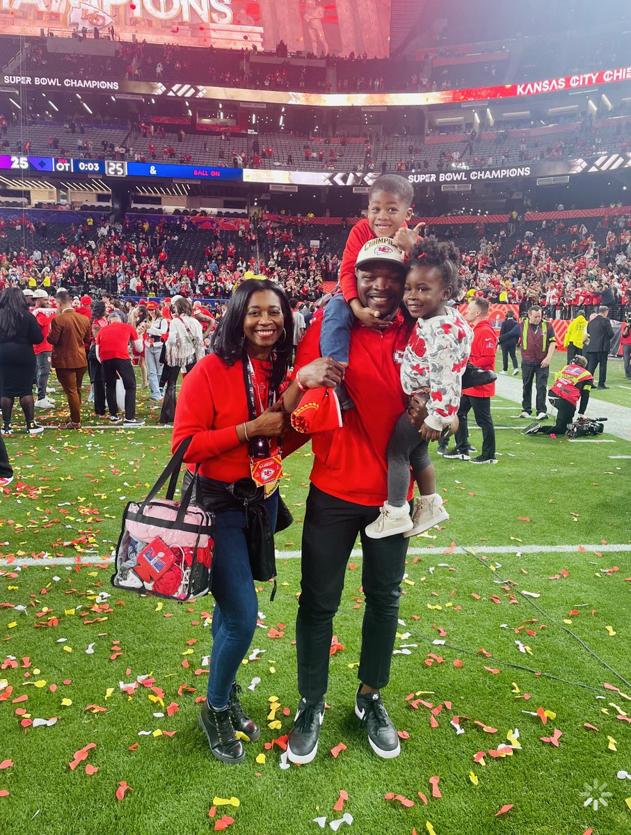 RodWilson58's tweet image. What can I say…God is amazing!! #Blessed #SBLVIII  Champion #3xChampion