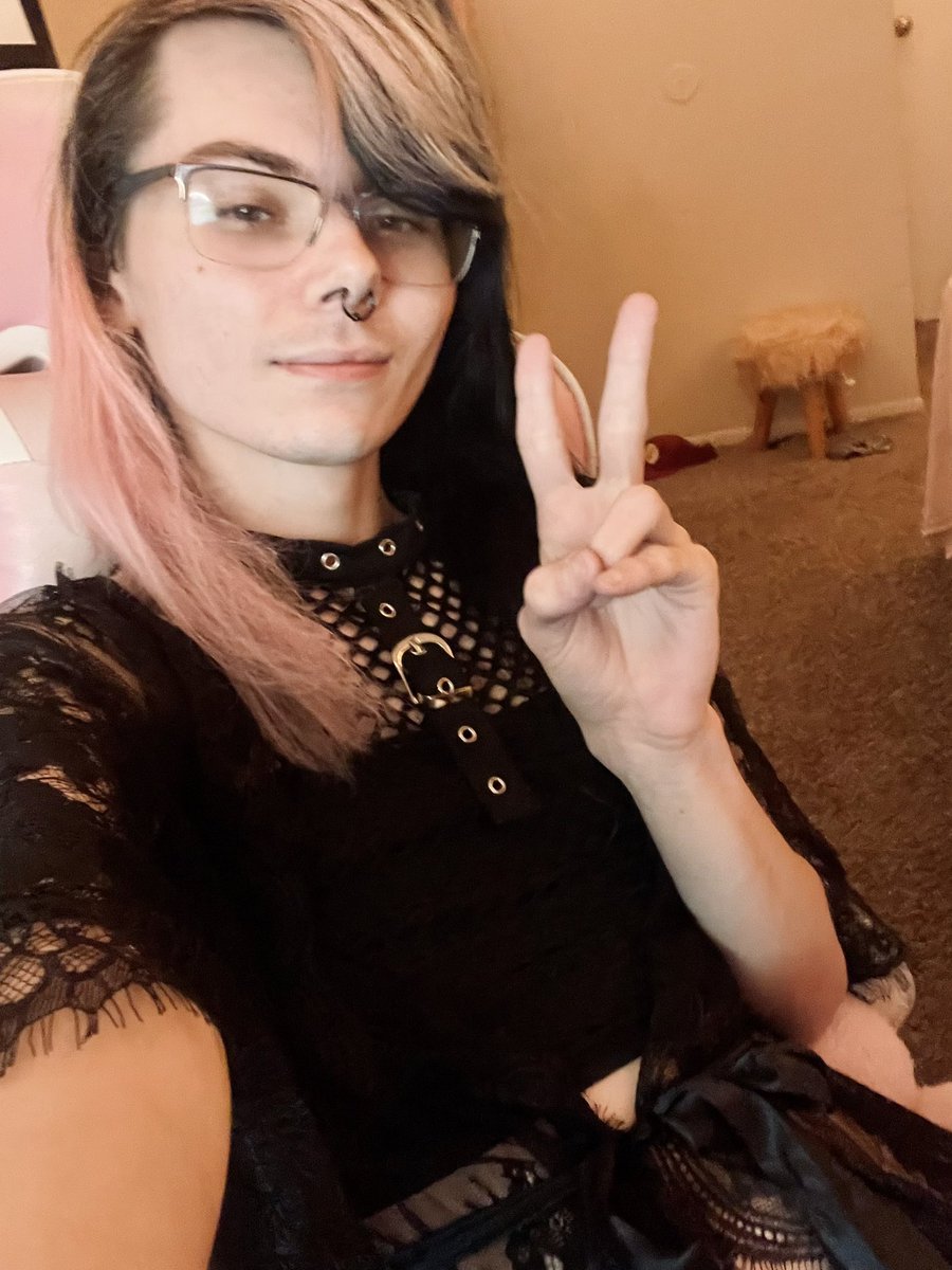 TheCaseyCarson's tweet photo. Come hang out 
https://t.co/WxNywBNjkO https://t.co/OYqfR5WnoA
