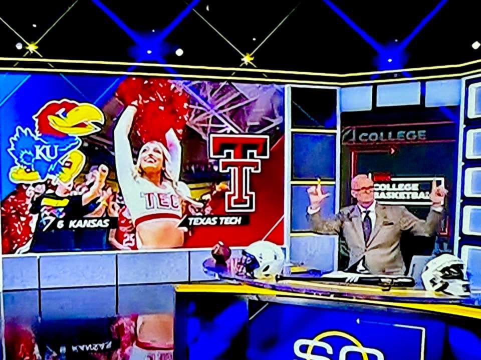 SVP!! 👆🏽👆🏽🔥🔥🌵<a href="/notthefakeSVP/">Scott Van Pelt</a>