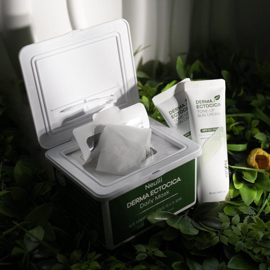RoseRoseShop_JP's tweet photo. 刺激されて赤くなったお肌を優しくケアする #Neulii スキンケア🌿
🔍https://t.co/T0eahmdnIY
スキンケアの数を減らしてお肌への刺激を減らしたい方におすすめの朝スキンケア。
べたつかないデイリーマスクで時短スキンケア、トーンアップサンクリームで赤みを抑えて化粧下地として‼
#Qoo10 #シカ https://t.co/ykqJsssXSc