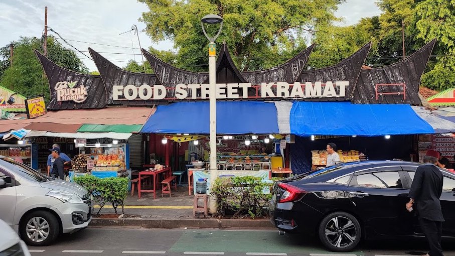txtdrjkt's tweet photo. Jakarta Place to Go: Makan edition

📍Food Street Kramat https://t.co/tmuFgj87hx