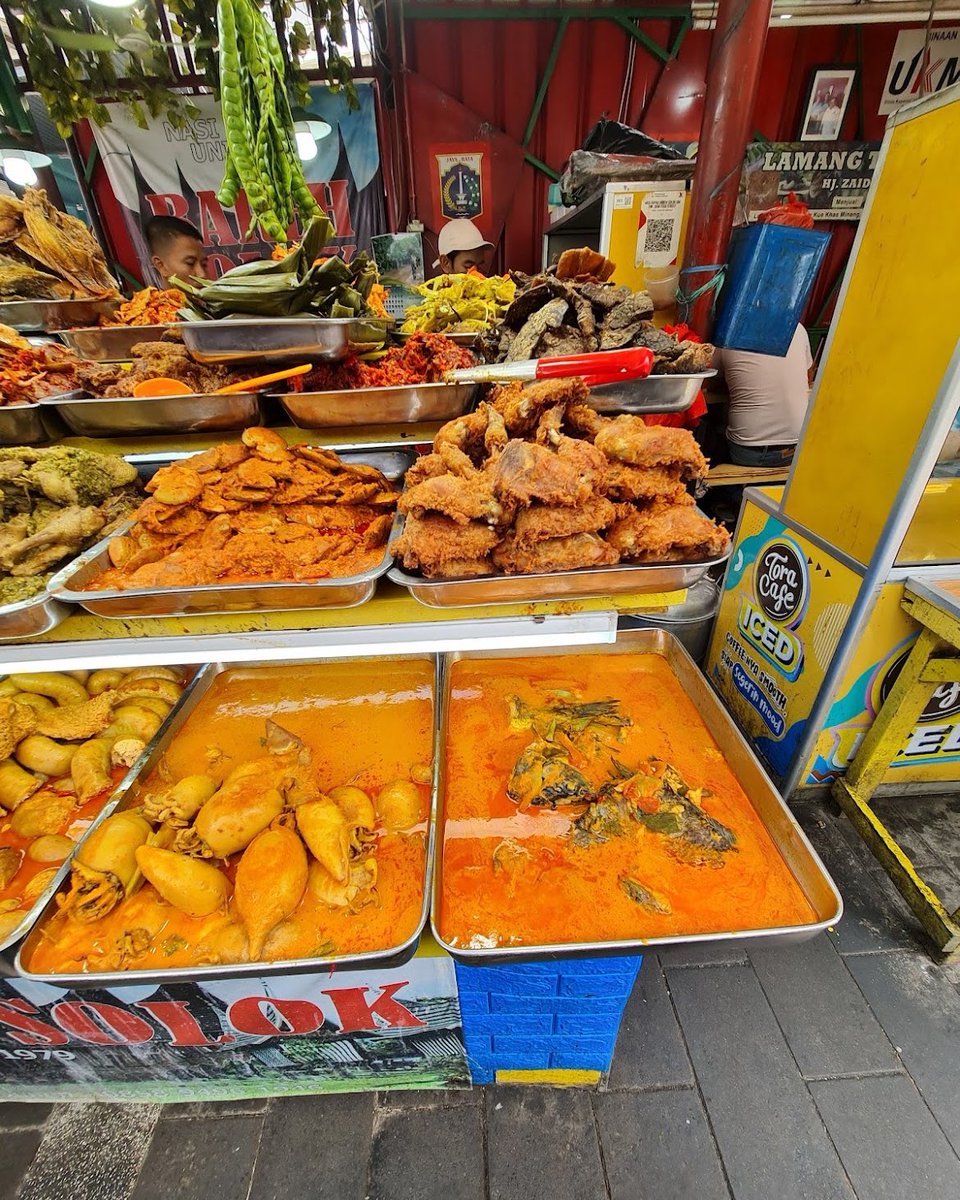 txtdrjkt's tweet photo. Jakarta Place to Go: Makan edition

📍Food Street Kramat https://t.co/tmuFgj87hx