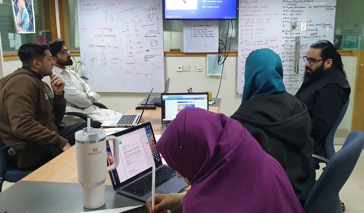 pmlabpk's tweet image. Tuesday calls for #meetings !
.
#pmlab #lifeatpml #peshawar #kpk