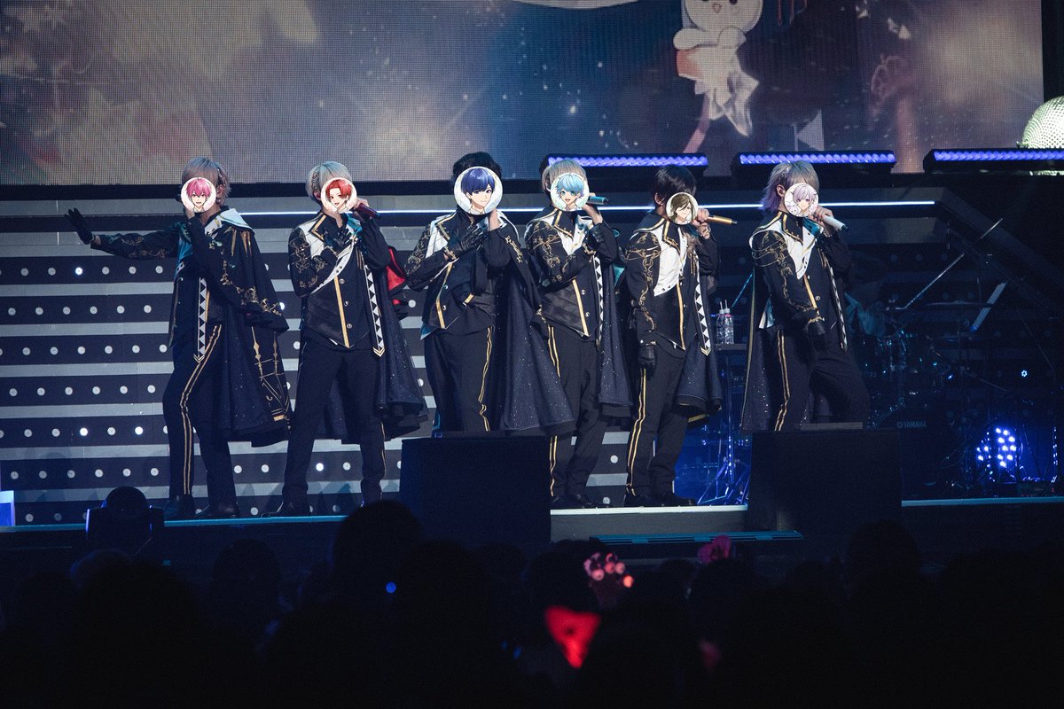 oricon's tweet photo. 歌い手6人組・いれいす
ファンと「約束の武道館」の夢実現❗

ほぼMCなしで3時間パフォーマンス🎲
「不可能な夢をかなえたぞ！｣

🎤 コメント全文＆セットリスト
https://t.co/5dNkDEnGoQ

📸 ライブ写真17枚✨
https://t.co/MH0HKwo745

#いれいす #いれいす武道館 #ライブレポ @ireisu_info https://t.co/GSnZthsIHg