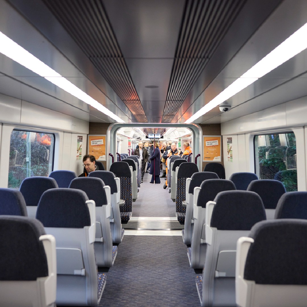 WestMidRailway's tweet image. Welcome aboard our #Class730 trains now operating on Wolves - New St - Walsall 💜 🧡
 
We've got 48 of these brand new trains coming to the Cross City line &amp;amp; local routes via @NetworkRailBHM this year.
  
⚡ Sockets
💺 199 seats
🔀 Open gangways
🌤️  Air con &amp;amp; underfloor heat