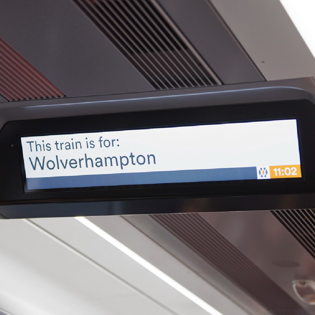 WestMidRailway's tweet image. Welcome aboard our #Class730 trains now operating on Wolves - New St - Walsall 💜 🧡
 
We've got 48 of these brand new trains coming to the Cross City line &amp;amp; local routes via @NetworkRailBHM this year.
  
⚡ Sockets
💺 199 seats
🔀 Open gangways
🌤️  Air con &amp;amp; underfloor heat