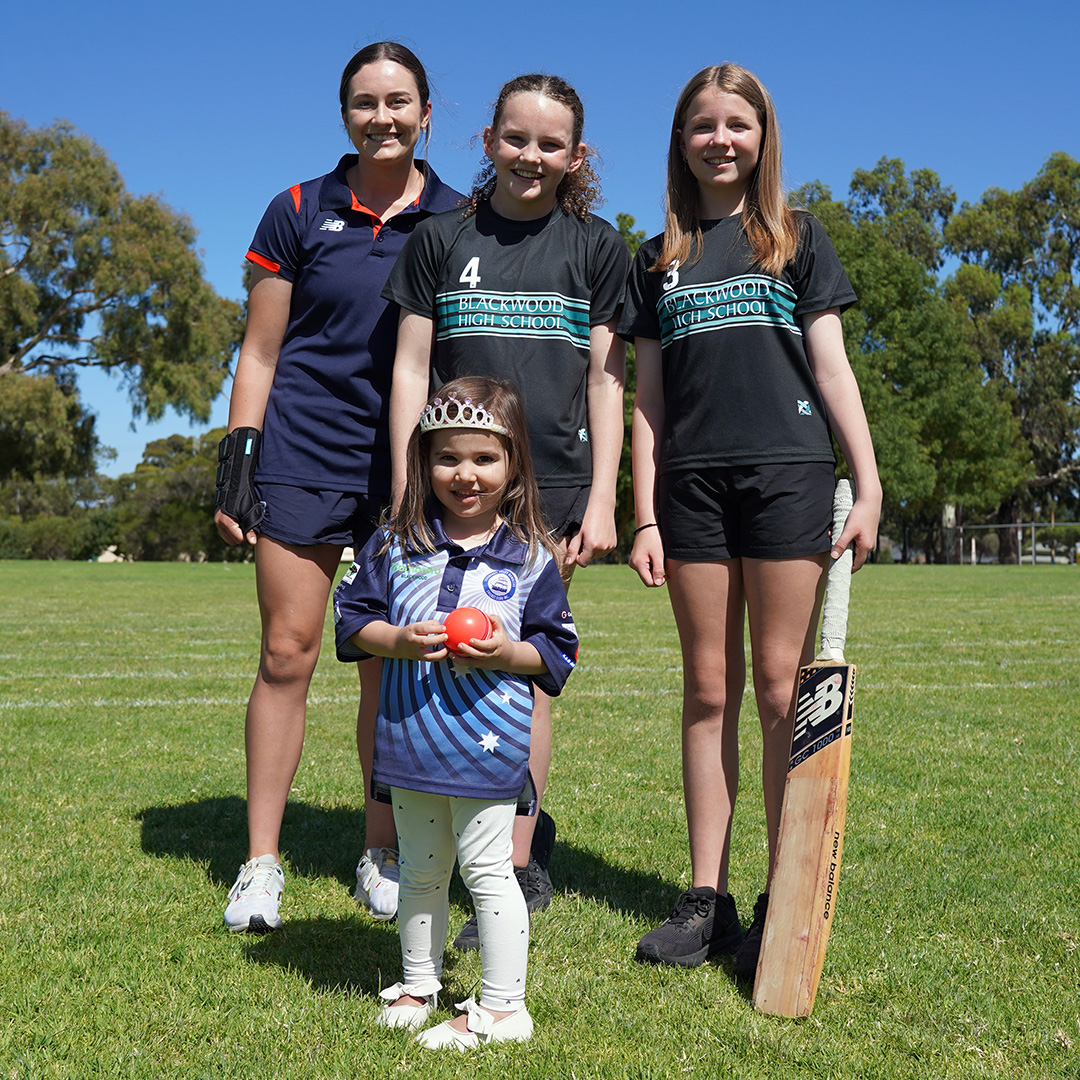 SACAnews's tweet photo. It's been a great day out at Blackwood High today, with Coromandel Valley Ramblers Cricket Club and @CathHutchesson, as we handed over the latest Places to Play cheque!

Applications for this program close on March 8, so learn more now: https://t.co/YORz3EGi0L https://t.co/mmB6V7pZXD